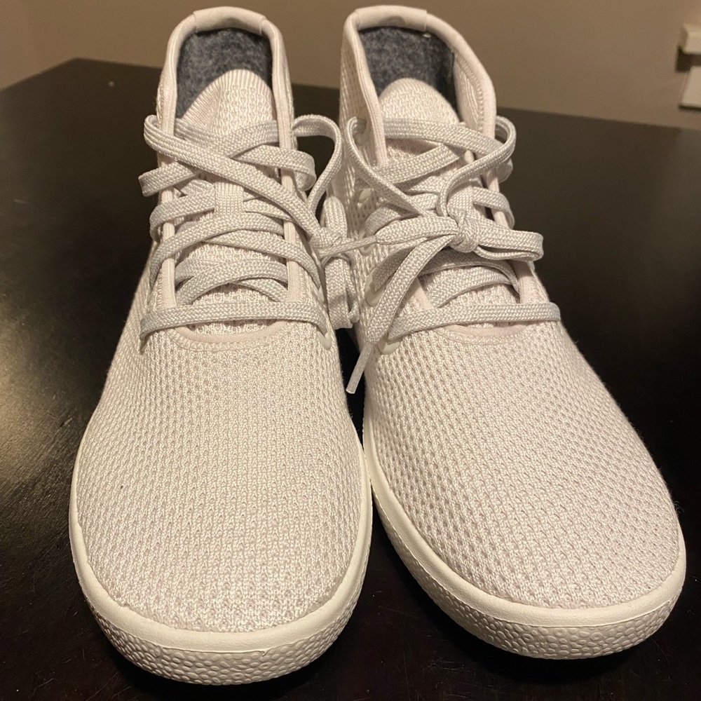 allbirds Tree Topper high top in chalk (soft white). Men’s 7 or women’s 8.5. New